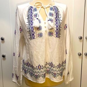 Aztec Tribal Print Tassel Tie Accent Long Sleeved Top Sz Small NEW!